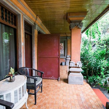 Urbanview Hotel Ananda Beach Sanur Exterior photo