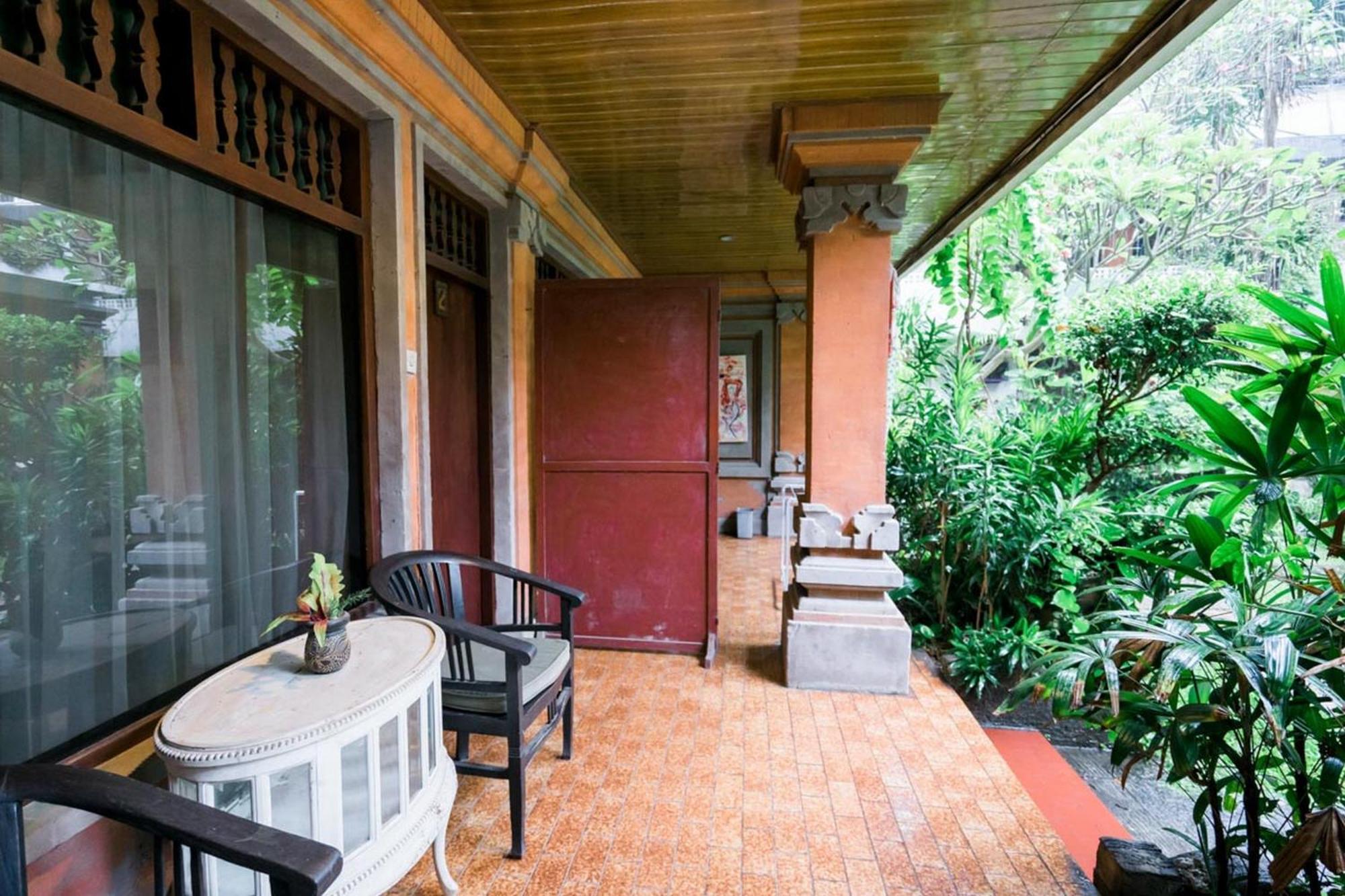 Urbanview Hotel Ananda Beach Sanur Exterior photo