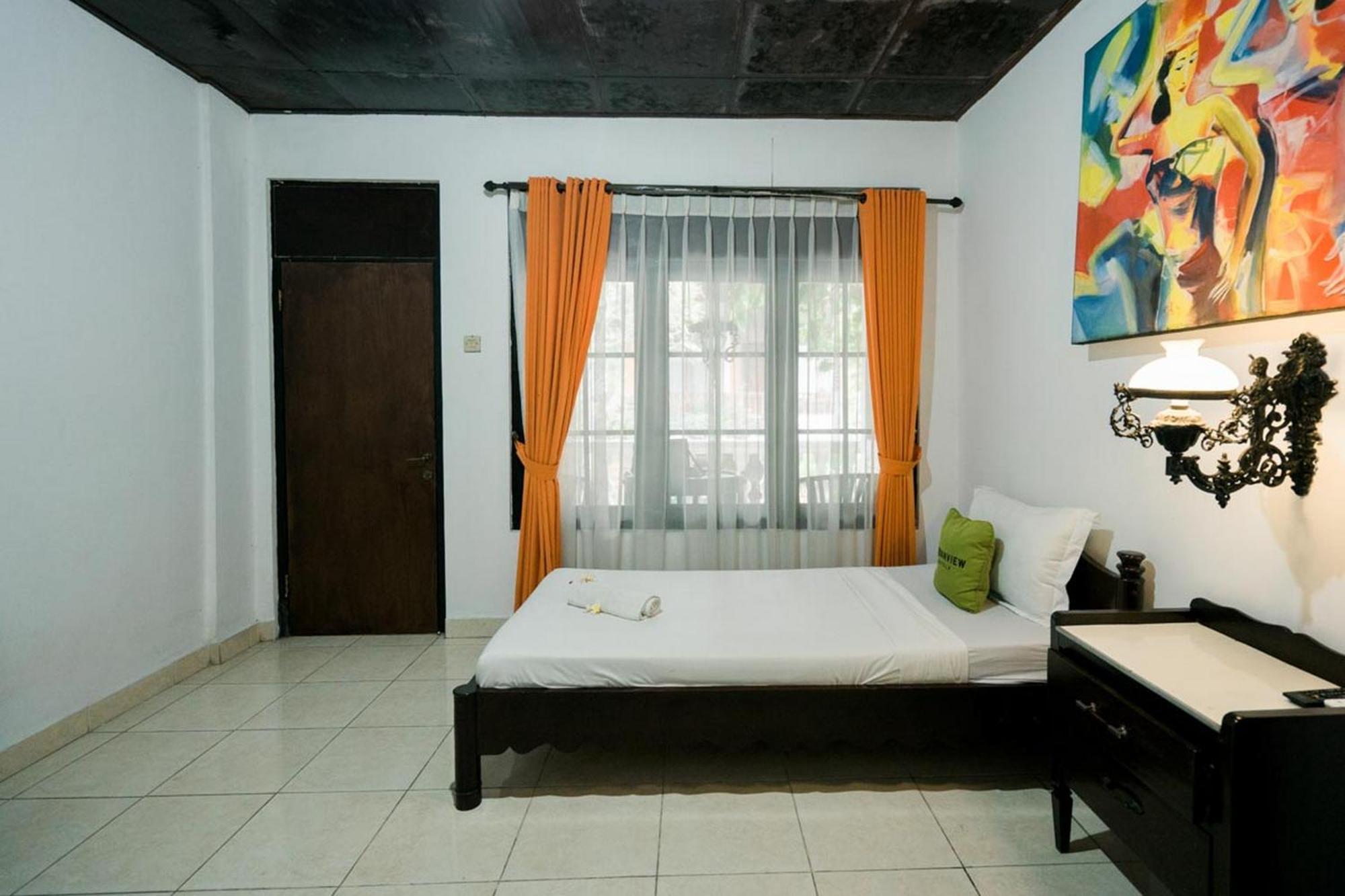 Urbanview Hotel Ananda Beach Sanur Exterior photo
