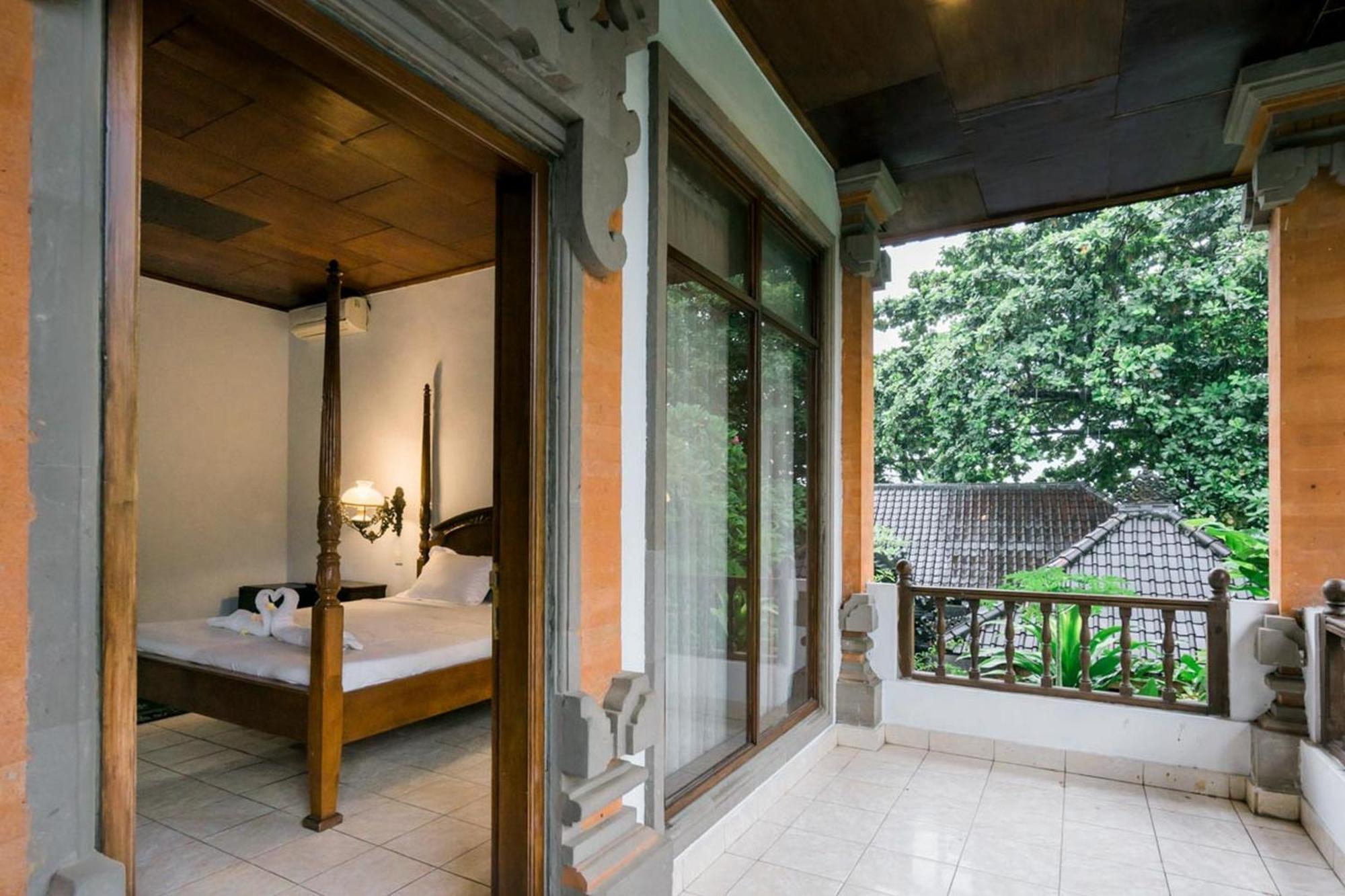 Urbanview Hotel Ananda Beach Sanur Exterior photo